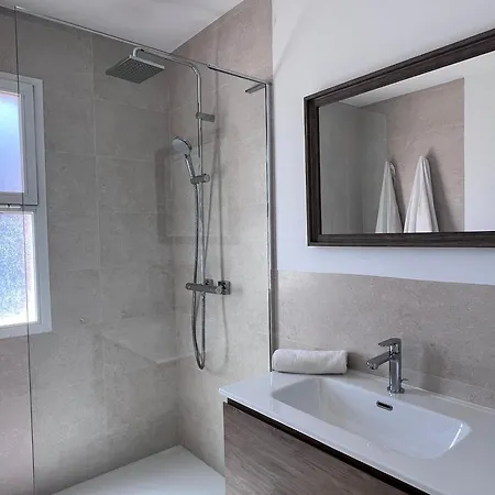 Brand New Townhouse Golden Mile *