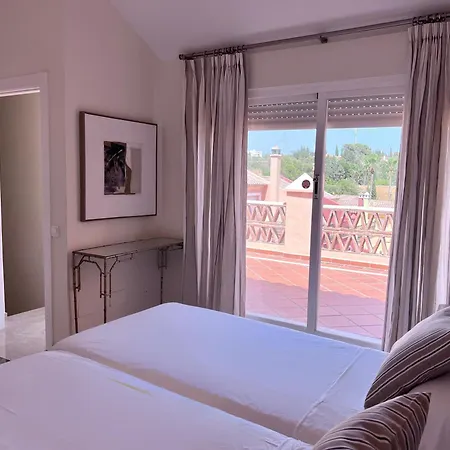 Holiday home Brand New Townhouse Golden Mile