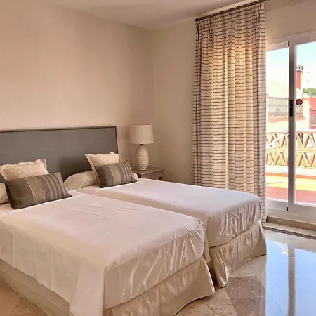 Brand New Townhouse Golden Mile Holiday home
